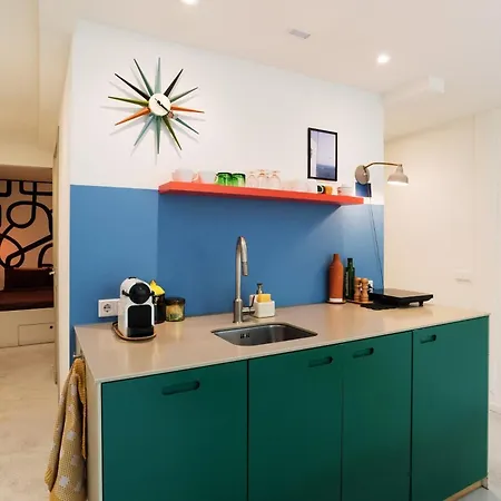 In Creative District Apartman