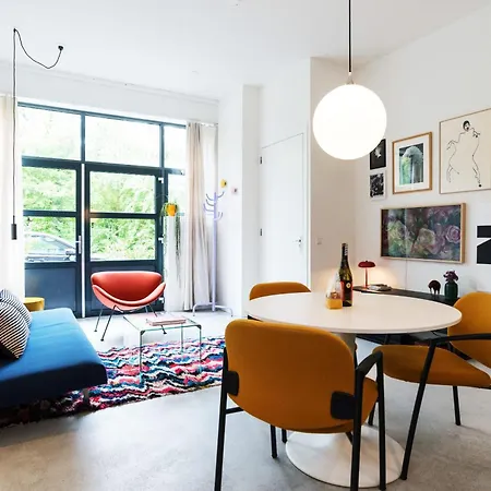 In Creative District Apartman *