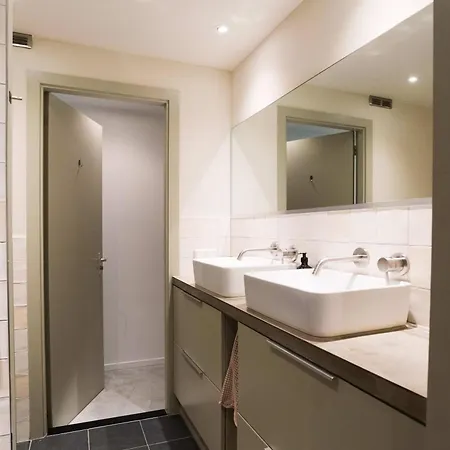 In Creative District Apartman