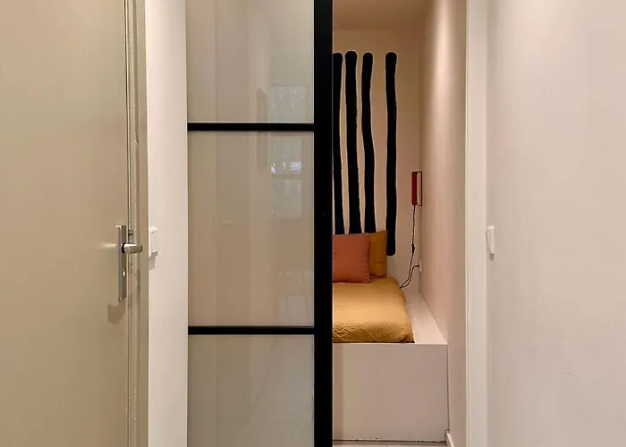 In Creative District, Free Parking אמסטרדם